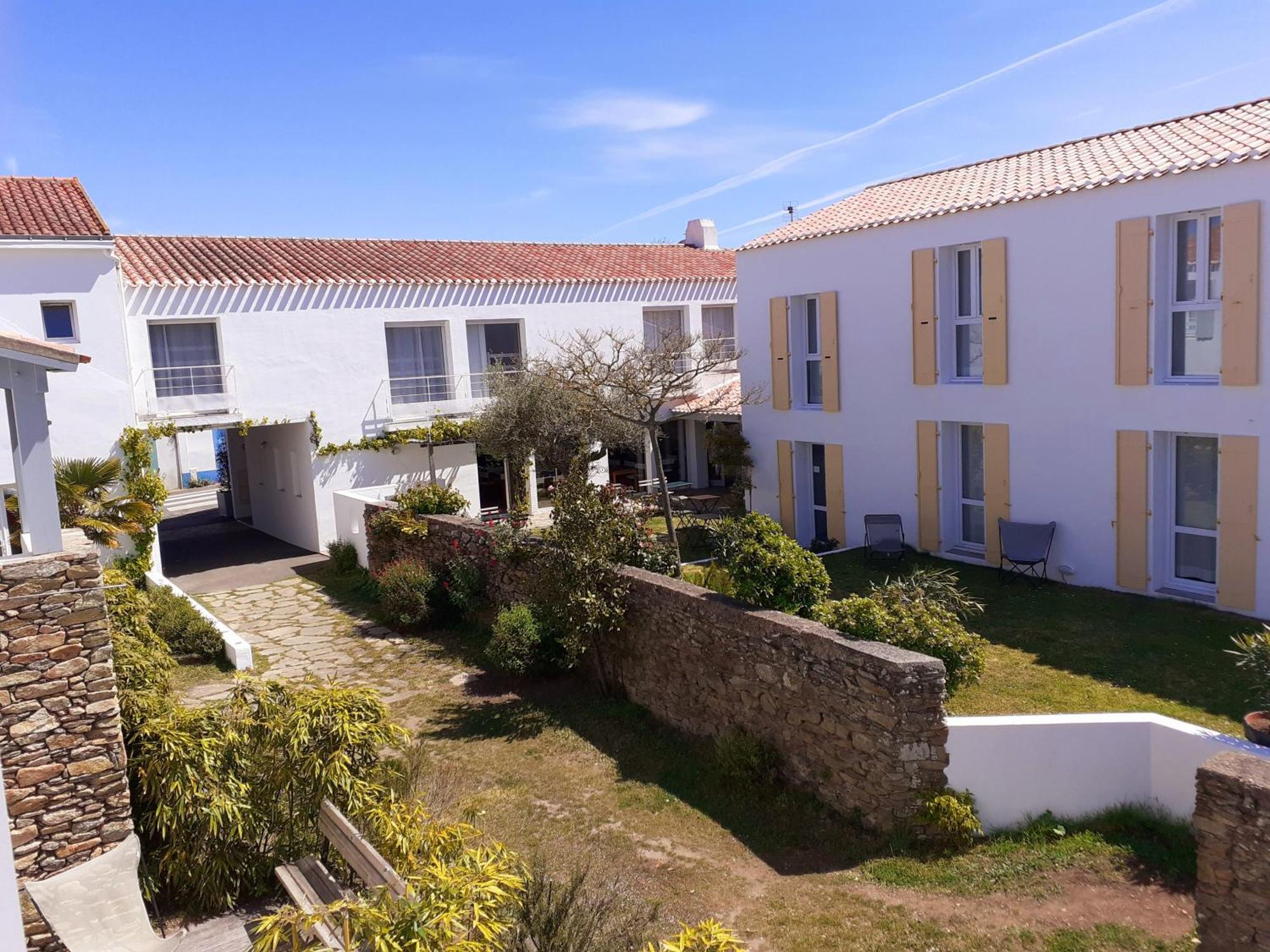Hotel L'Escale A L'Ile D'Yeu Exteriör bild