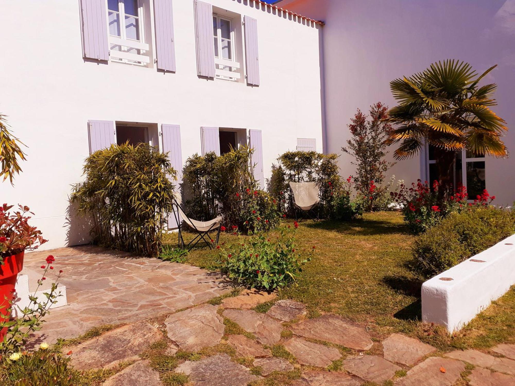 Hotel L'Escale A L'Ile D'Yeu Exteriör bild